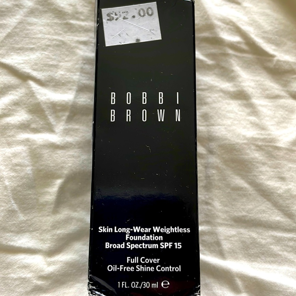Bobbi brown foundation spf 15 nwt